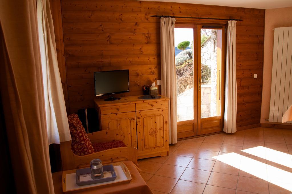 Gîte de La Belle Étoile Mercury-Gémilly Extérieur photo